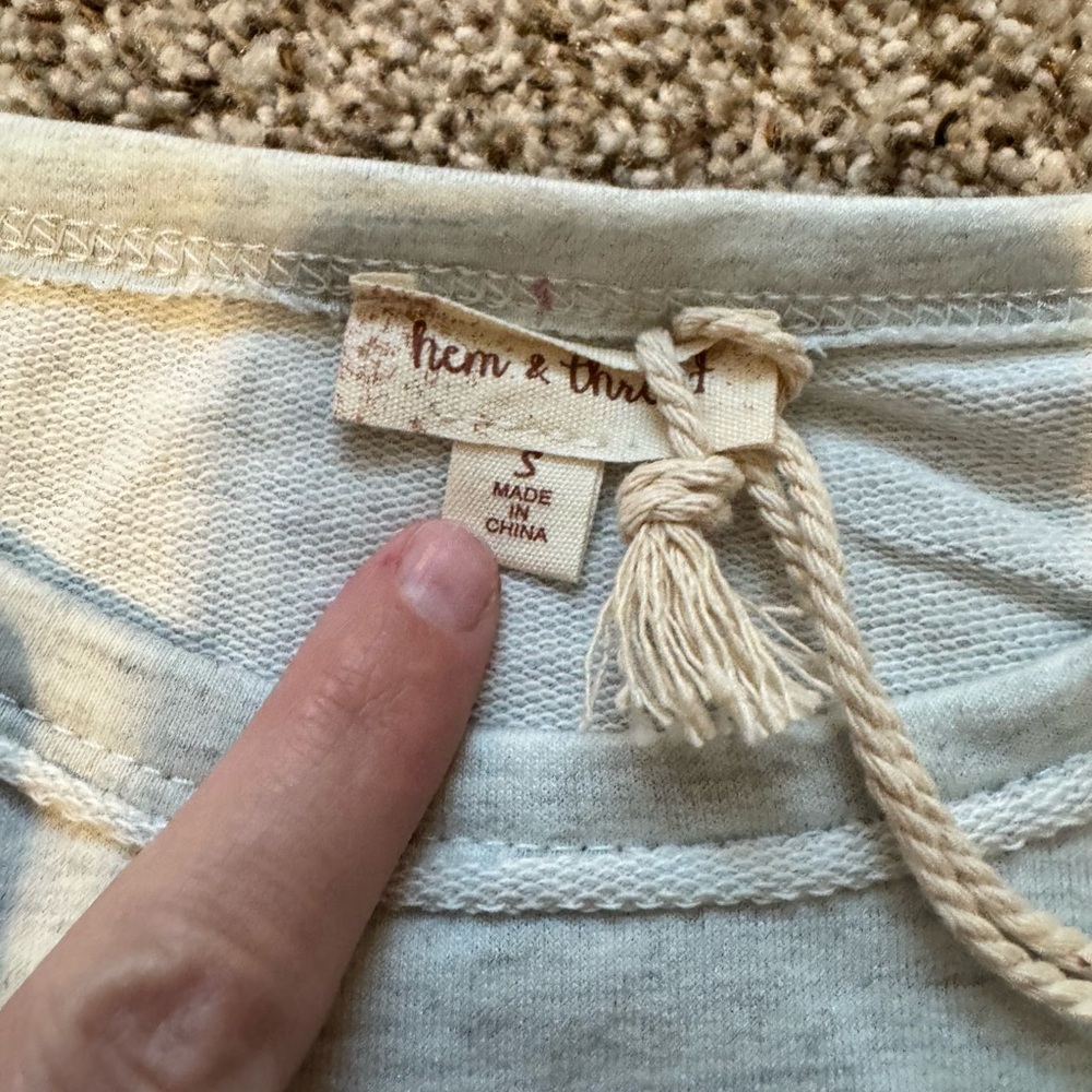 Hem & Thread(Anthropologie) Gray and Green Long Sleeve Tee - Picture 4 of 6